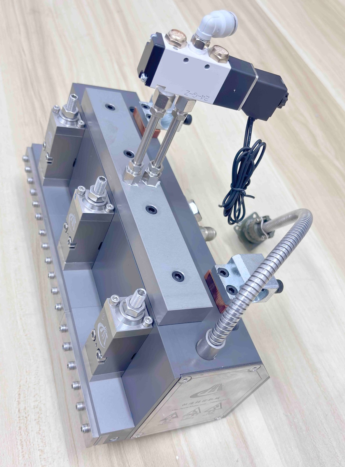 1764897497140468.jpg 1764897497140468.jpg