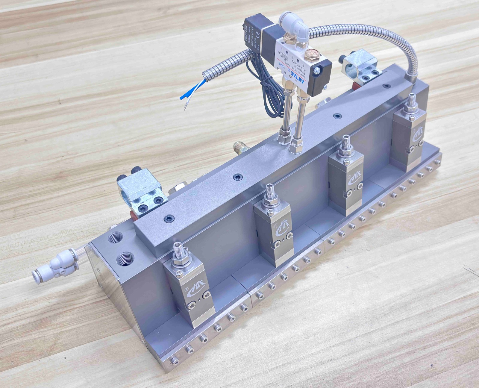 1764897576174450.jpg 1764897576174450.jpg