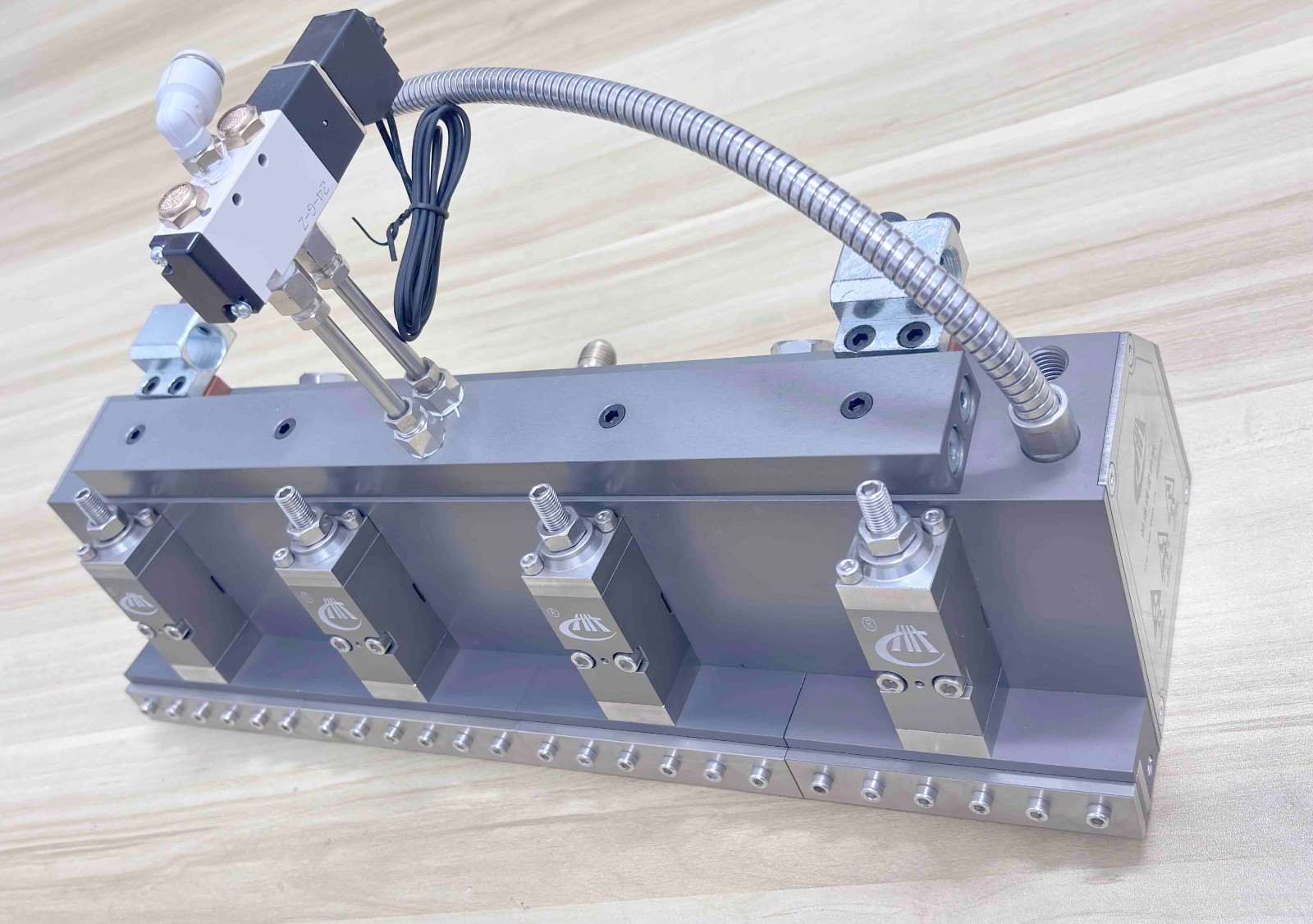 1764897577104920.jpg 1764897577104920.jpg